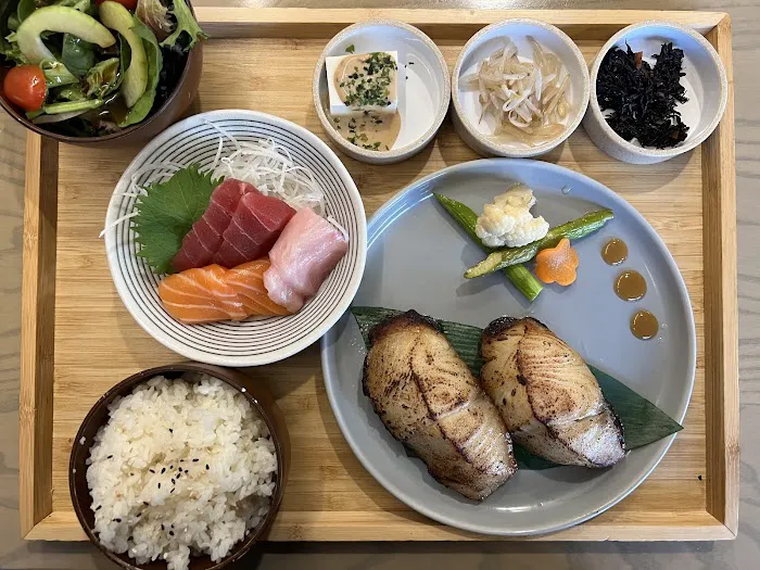 akami sushi Picture 2
