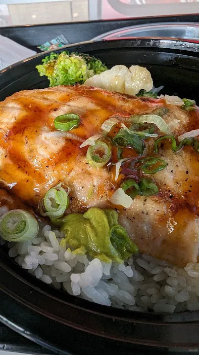 Roll It Sushi & Teriyaki Picture 4