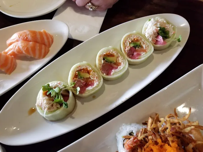 Fish In A Bottle Sushi & Grill Picture 5
