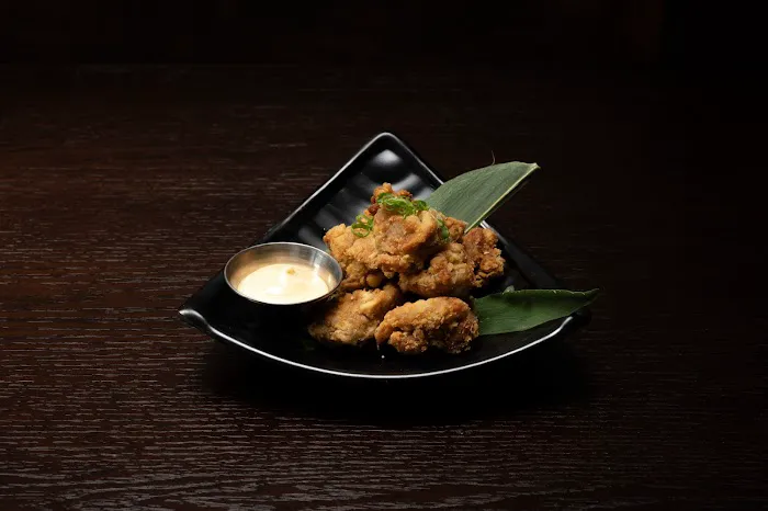 Fish on rice sushi & ramen Picture 6