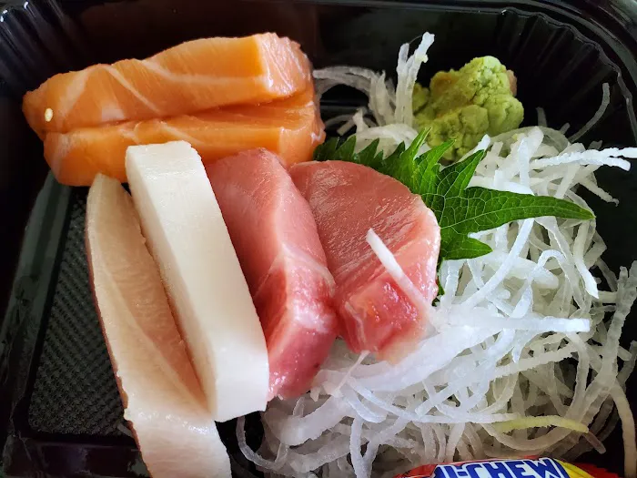 Sushi in the Box Picture 7