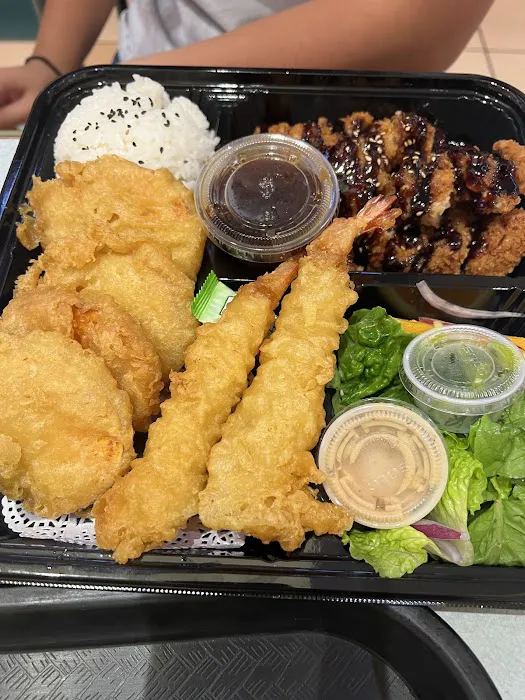 Sushi in the Box Picture 10