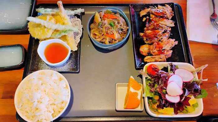 Yume Japanese Restaurant Manhattan Beach Picture 3