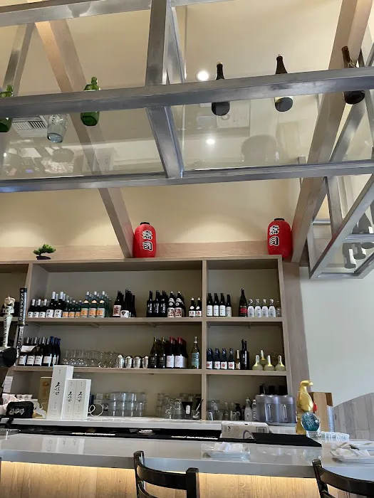 Dash Dashi Sushi and Sake Bar Picture 5