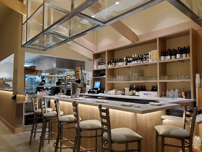 Dash Dashi Sushi and Sake Bar Picture 9
