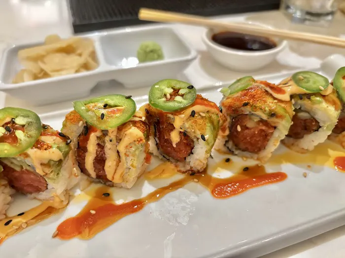Dash Dashi Sushi and Sake Bar Picture 1