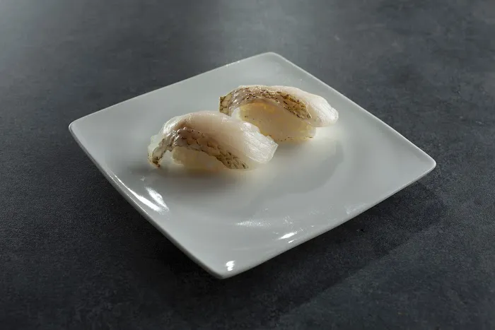UO NIGIRI Picture 5