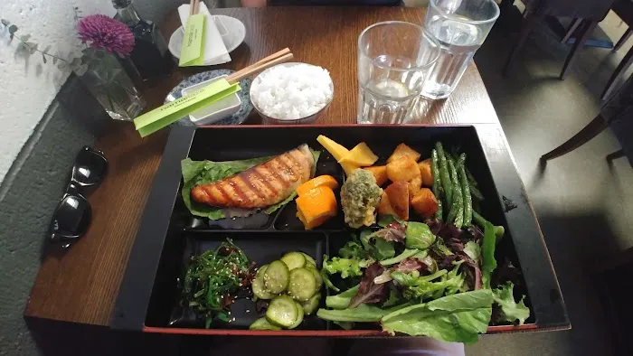 Hamakaze Sushi & Izakaya Picture 4