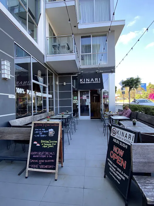 Kinari Aburi Sushi & Noodle Picture 4