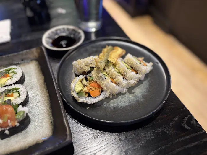 Kinari Aburi Sushi & Noodle Picture 2