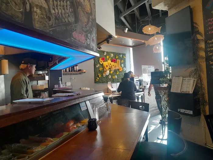 Oops! Sushi & Sake Bar Picture 2