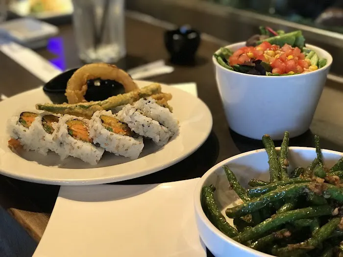 Oops! Sushi & Sake Bar Picture 3