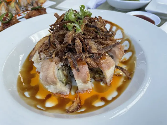 Flyin Fin Sushi and Seafood Picture 9