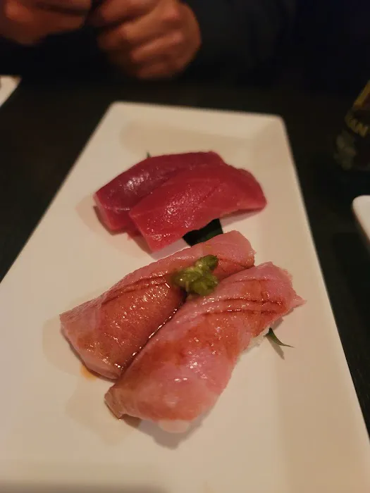 Flyin Fin Sushi and Seafood Picture 4