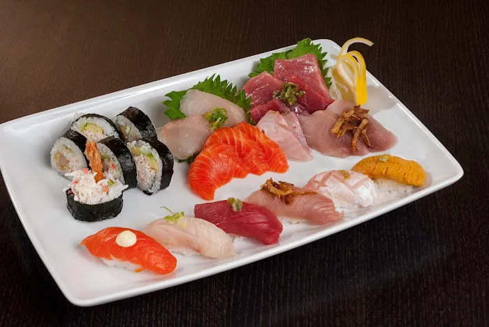 Flyin Fin Sushi and Seafood Picture 6