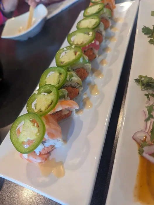 Sushi & Roll Picture 7