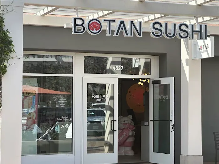 Botan Sushi Picture 2