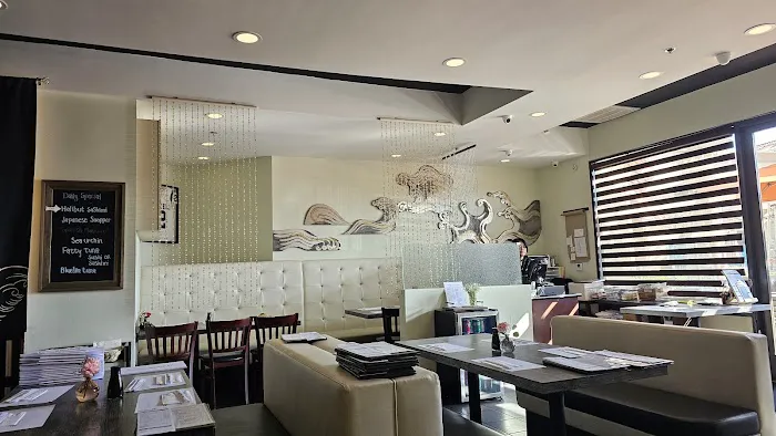 Newport Fusion Sushi Picture 1