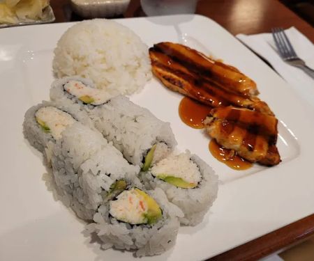 Sakuraya sushi