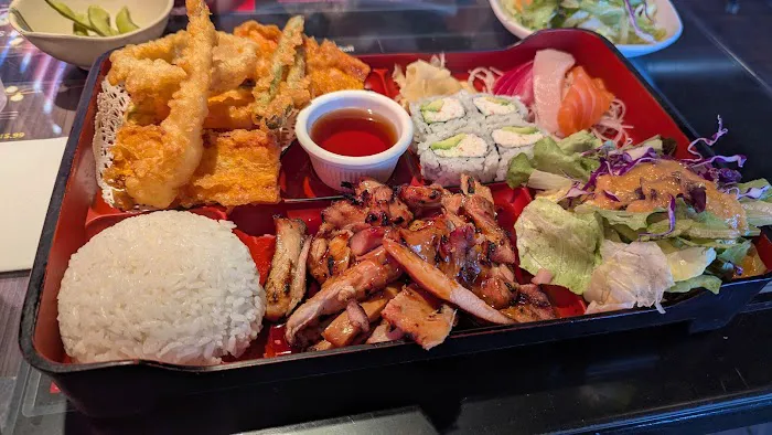 Fusion Sushi Picture 5