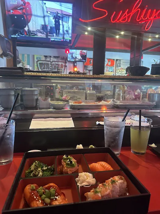 Sushiya on Sunset Picture 1