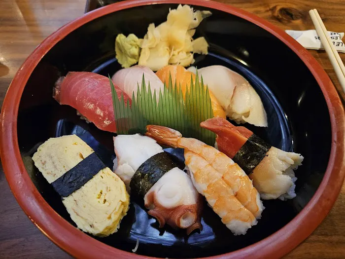 Hide Sushi Picture 1