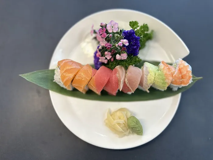 RollStop Sushi Picture 3