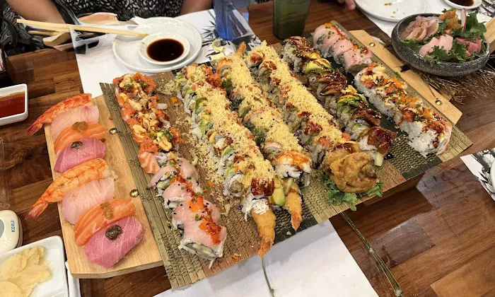 Crazy Rock'N Sushi - Covina Picture 2