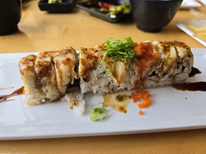 Tomikawa Sushi Bar Restaurant Picture 4