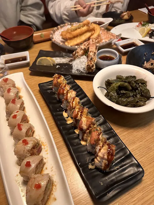 Oishi Sushi Picture 3