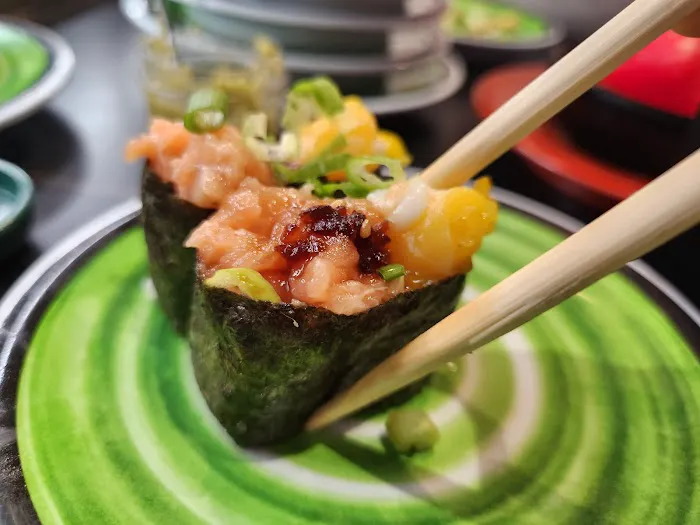 Kura Revolving Sushi Bar Picture 2