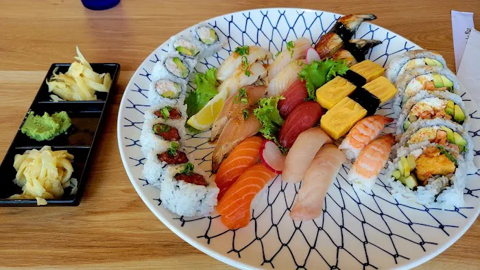 Yen Sushi & Sake Bar Picture 2