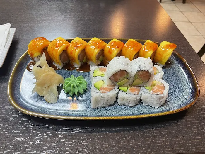 Sake Roll Sushi Picture 7