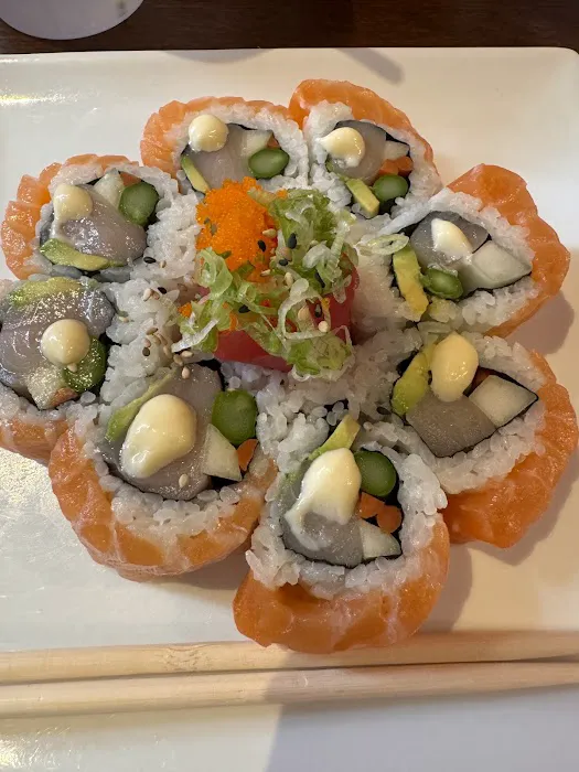 Mon Roll House Sushi Picture 7