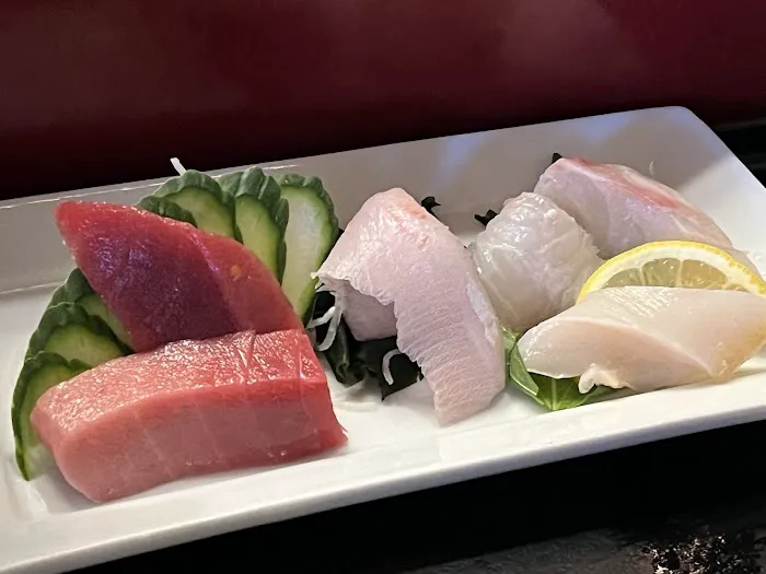 Uoko Sushi and Japanese Cuisine Picture 3