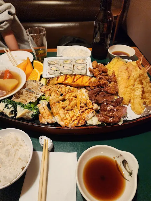 Uoko Sushi and Japanese Cuisine Picture 5