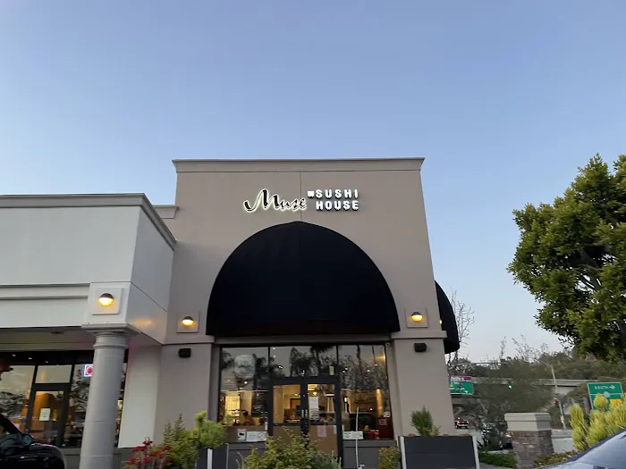 Muse Sushi House Picture 4