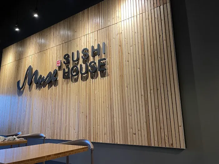 Muse Sushi House Picture 5