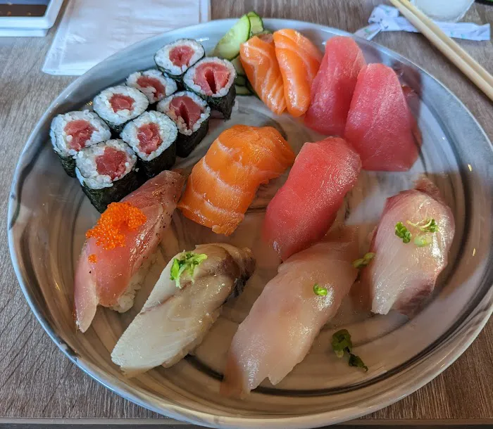 Sushi Ramen House Picture 9