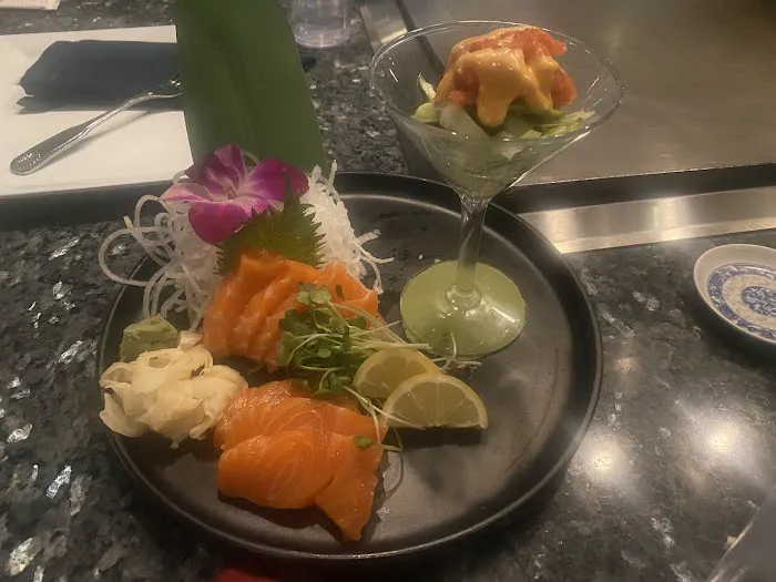 Riptide Rockin' Sushi & Teppan Grills Picture 4