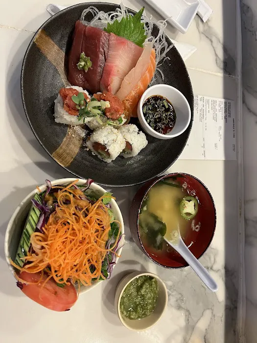 Sushi Plantation Picture 1