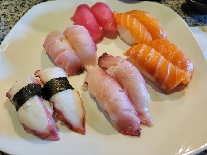 Good Choice Sushi Picture 3