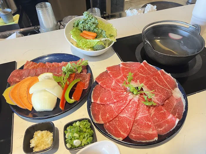 Halves Boiling Pot + Grill | Japanese Hotpot Shabu + Yakiniku BBQ Picture 4
