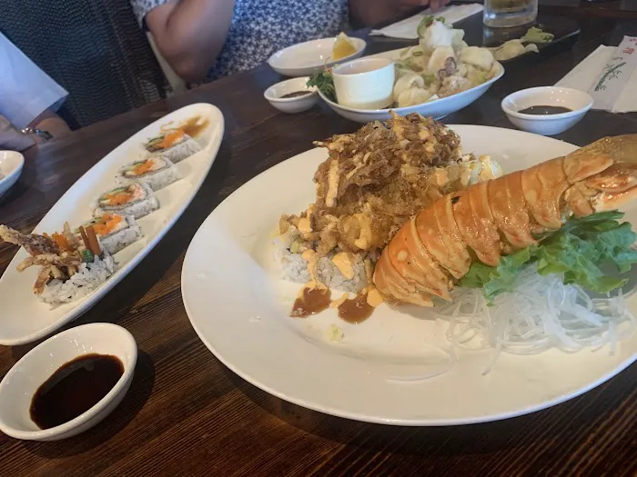 Ahi Ahi Sushi Bar and Grill Picture 6