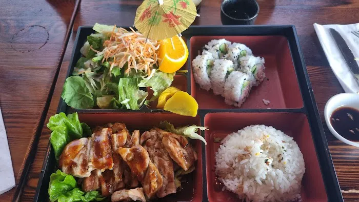 Ahi Ahi Sushi Bar and Grill Picture 5