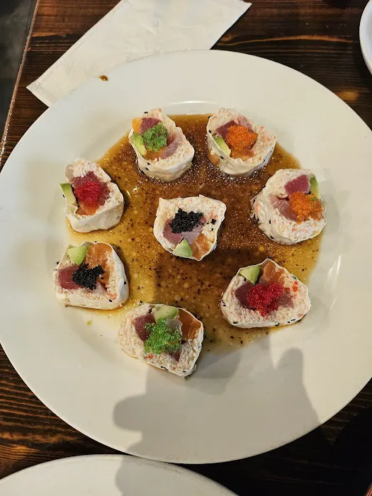 Ahi Ahi Sushi Bar and Grill Picture 7