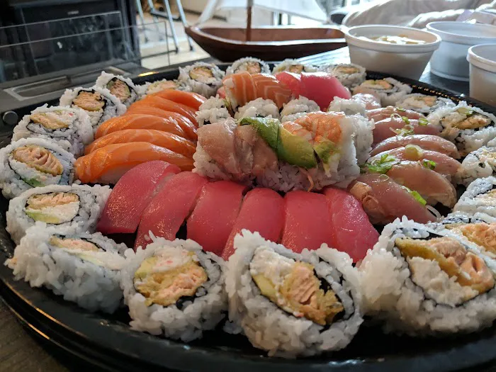 Minato Sushi Picture 3