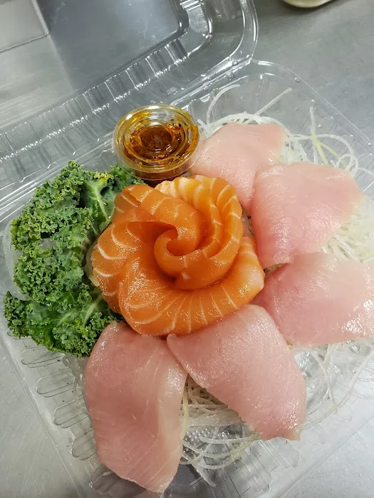 Sushi & Roll Picture 2