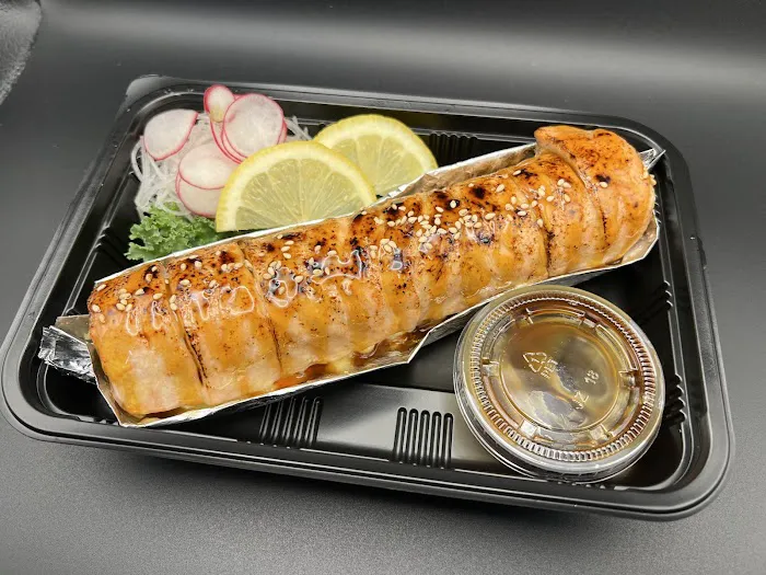 Sushi & Roll Picture 1