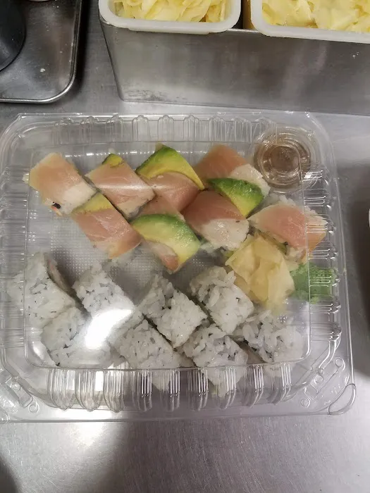 Sushi & Roll Picture 7